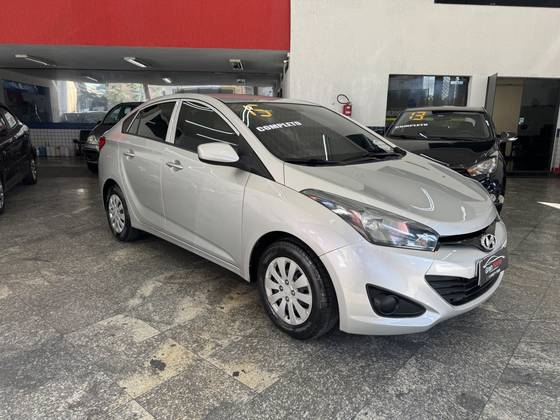 HYUNDAI HB20S 1.0 COMFORT PLUS 12V FLEX 4P MANUAL